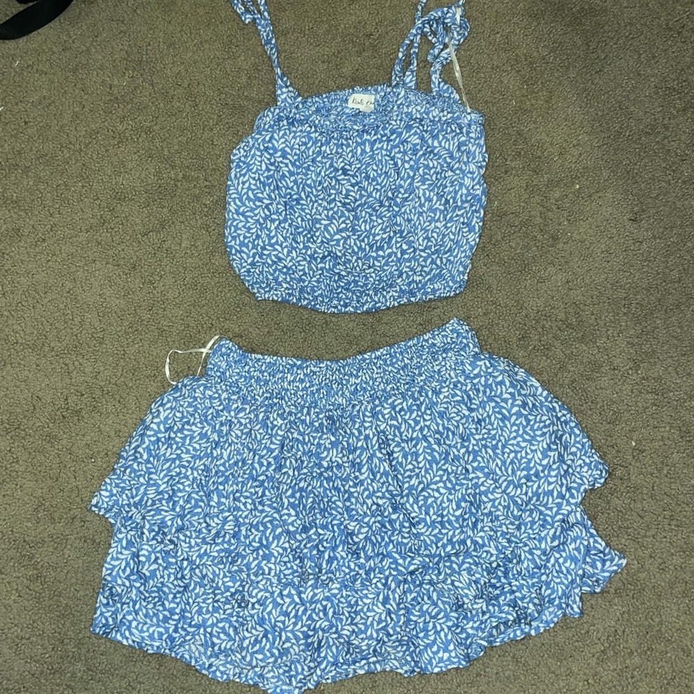 Two piece set
